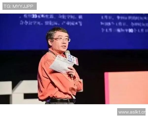 王强专访：从青涩少年到足球明星的成长之路回顾